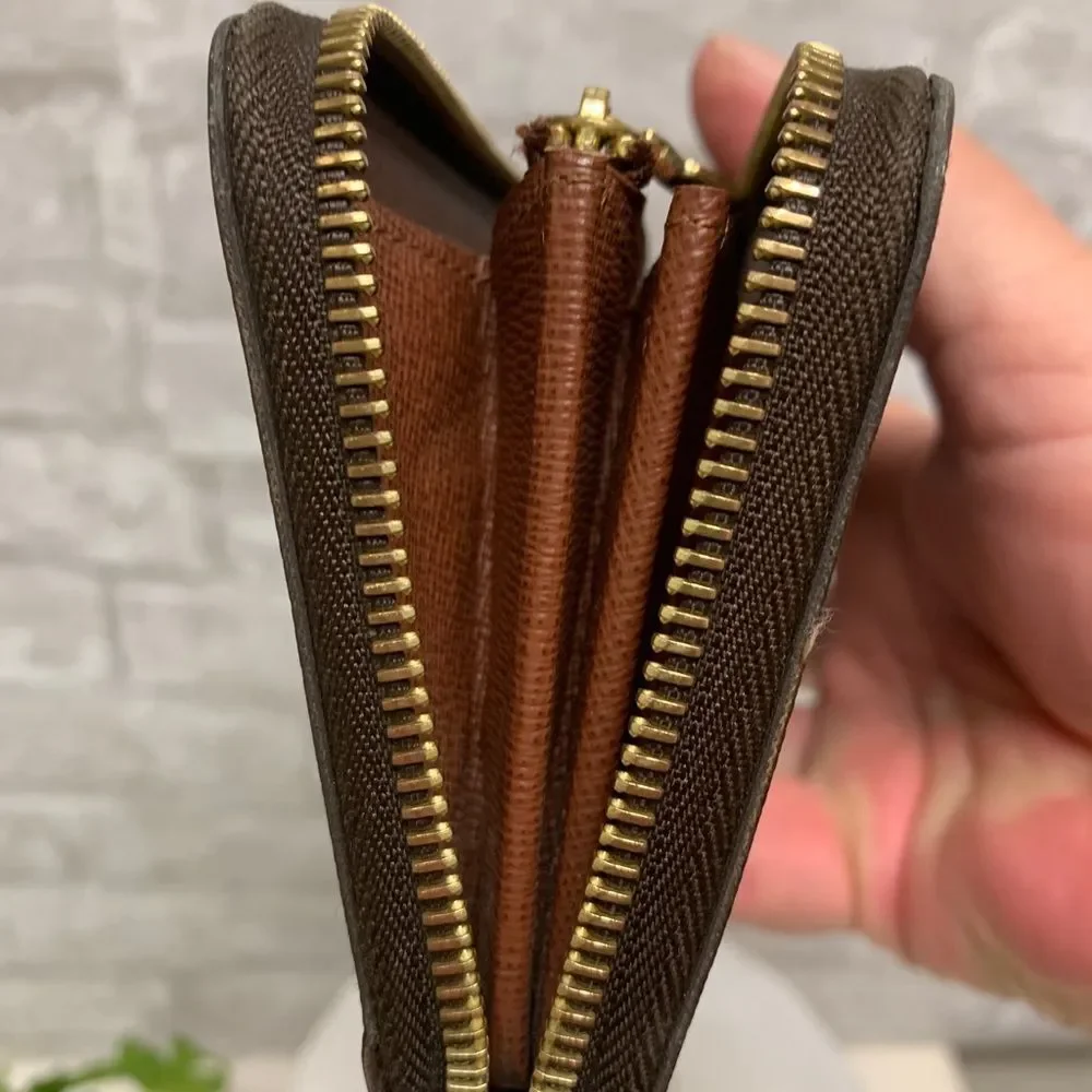 ⭐  Louis Vuitton Monogram Zippy Zip Around Long Wallet purse.